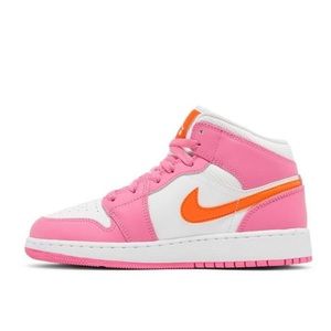 NIKE jordan’s size 7 (women’s)